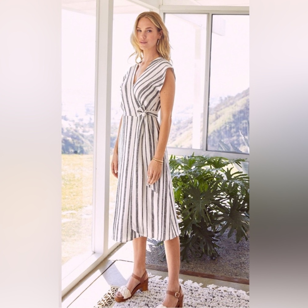 Evereve Clara Linen Blend Striped Wrap Midi Dress - Large - NWT